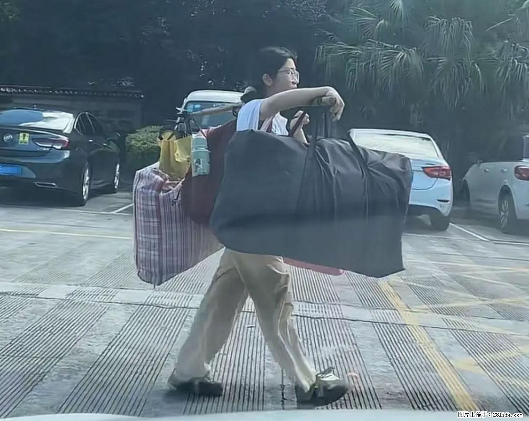 全网追的“扁担女孩”,找了一份暑假工,时薪12元 - 新乡生活资讯 - 新乡28生活网 xx.28life.com